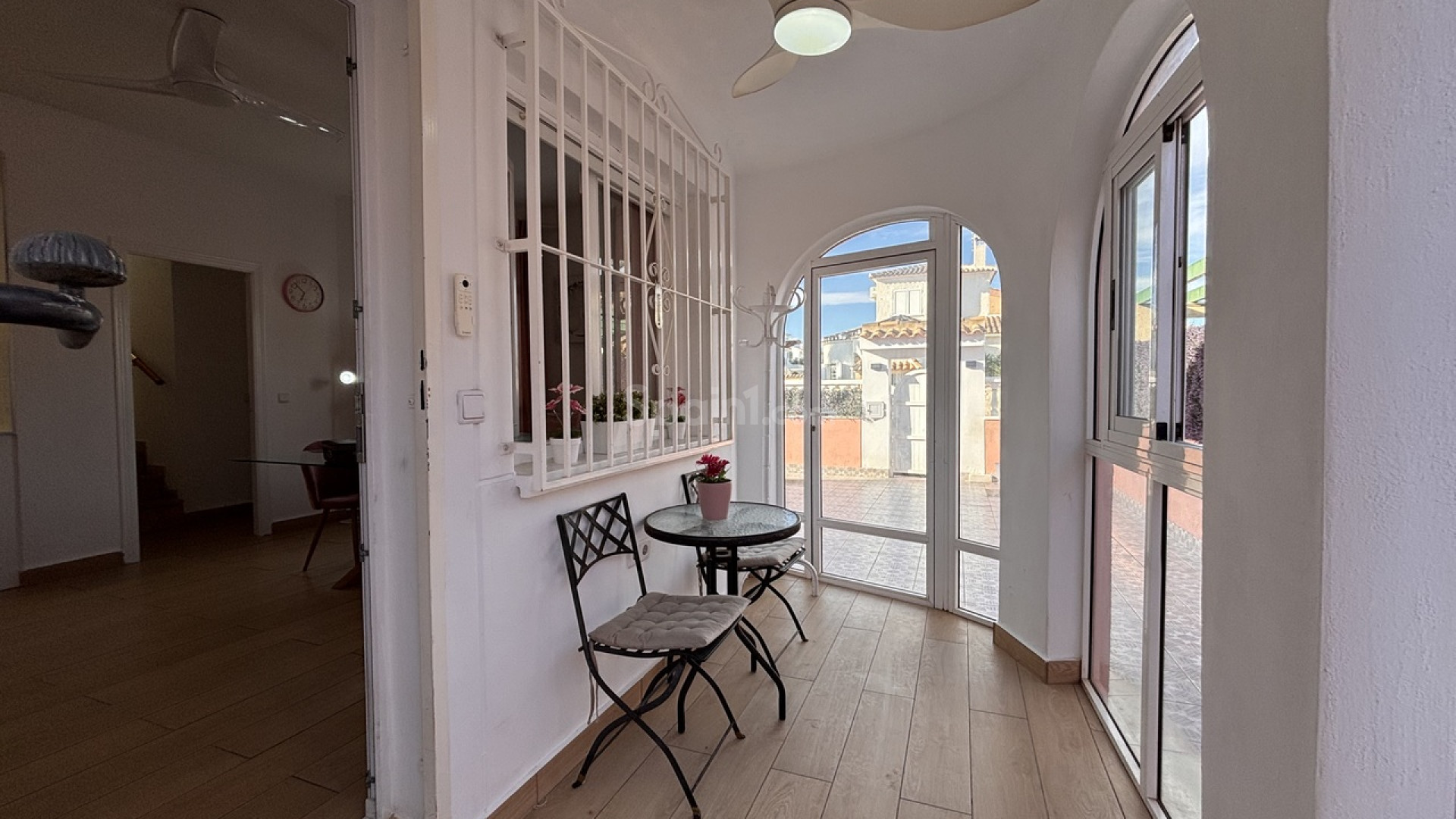 Bruktbolig - Villa -
Playa Flamenca