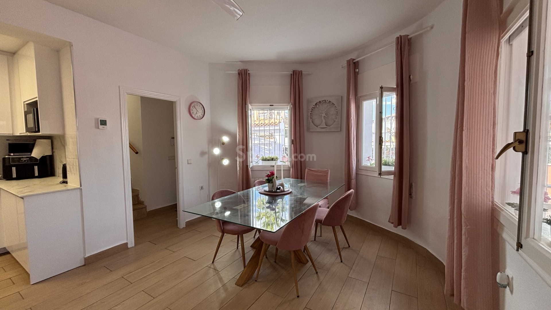 Bruktbolig - Villa -
Playa Flamenca