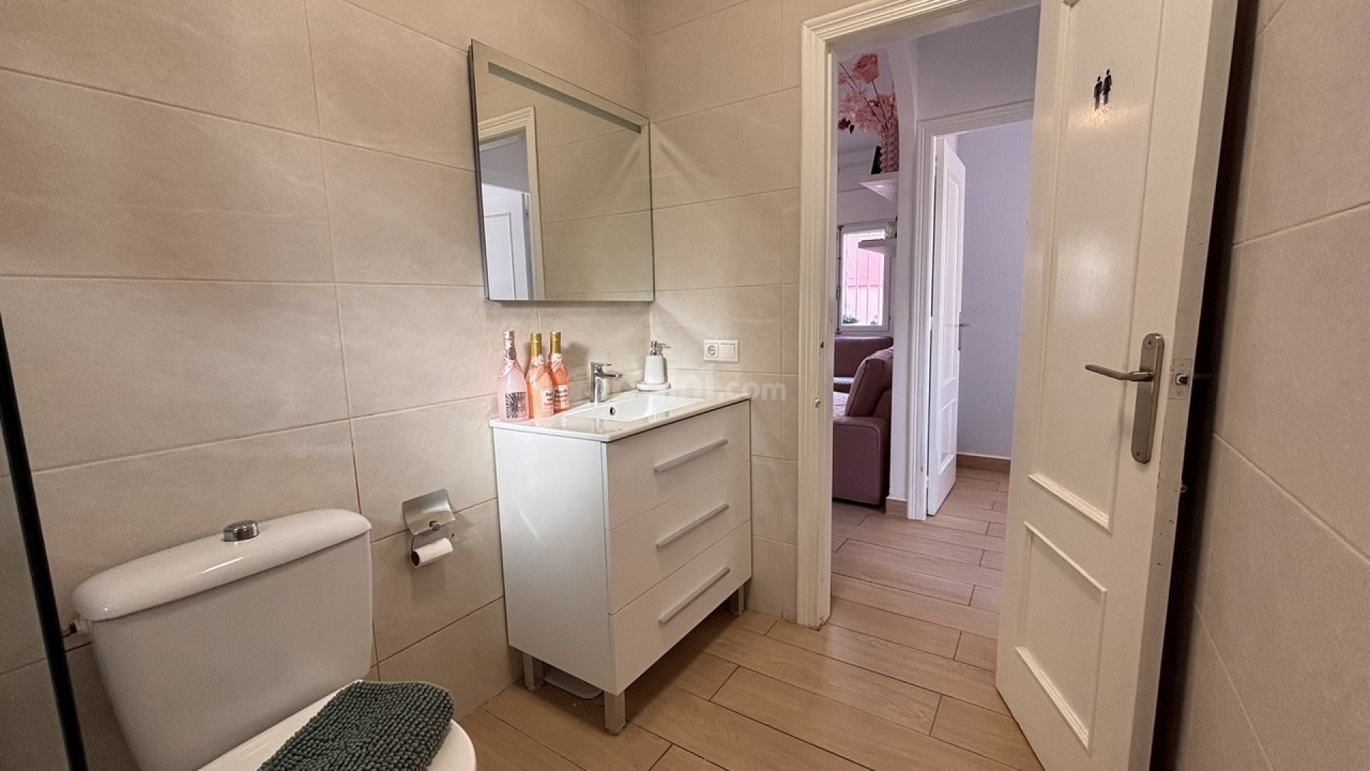 Bruktbolig - Villa -
Playa Flamenca