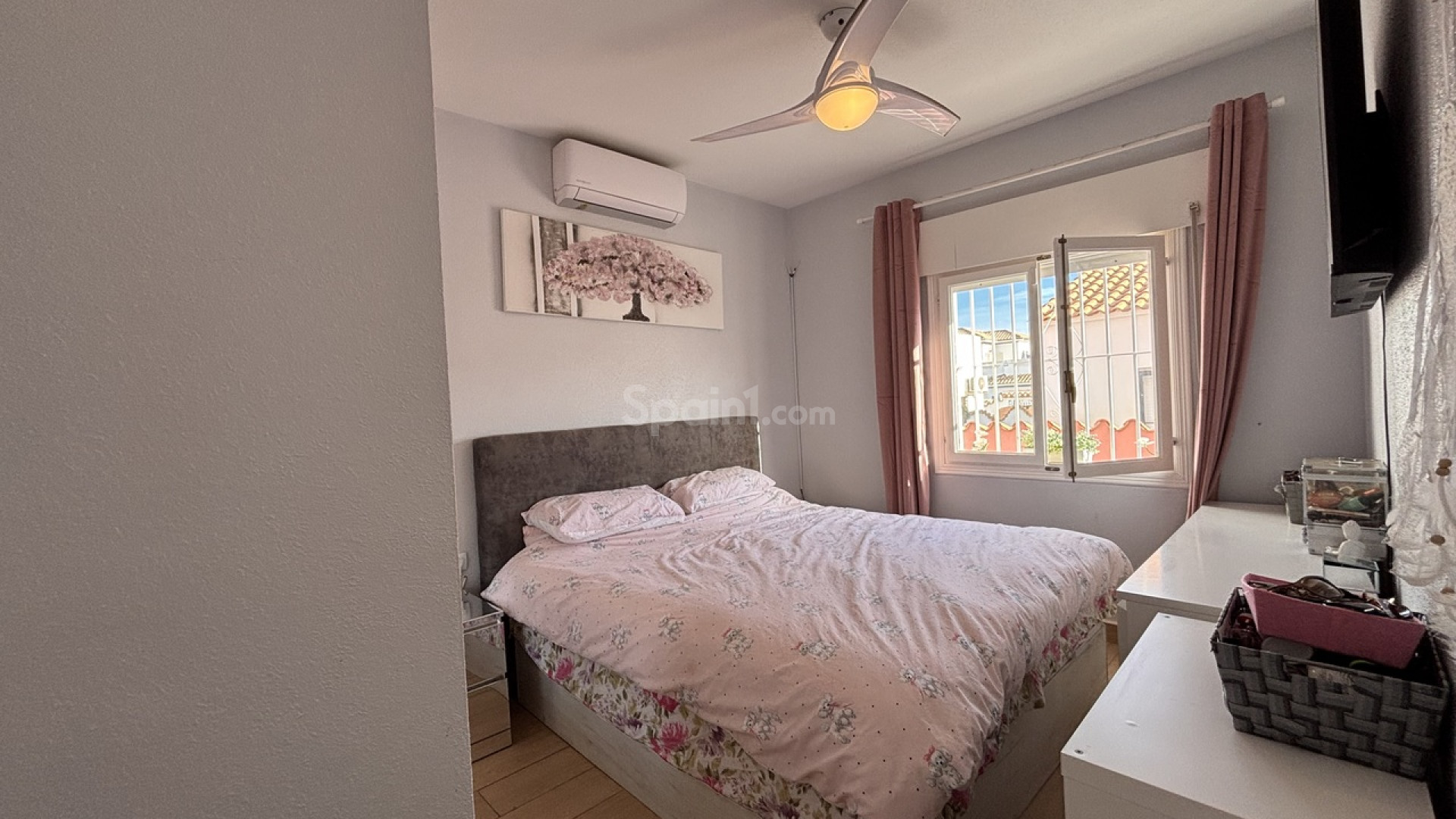 Bruktbolig - Villa -
Playa Flamenca