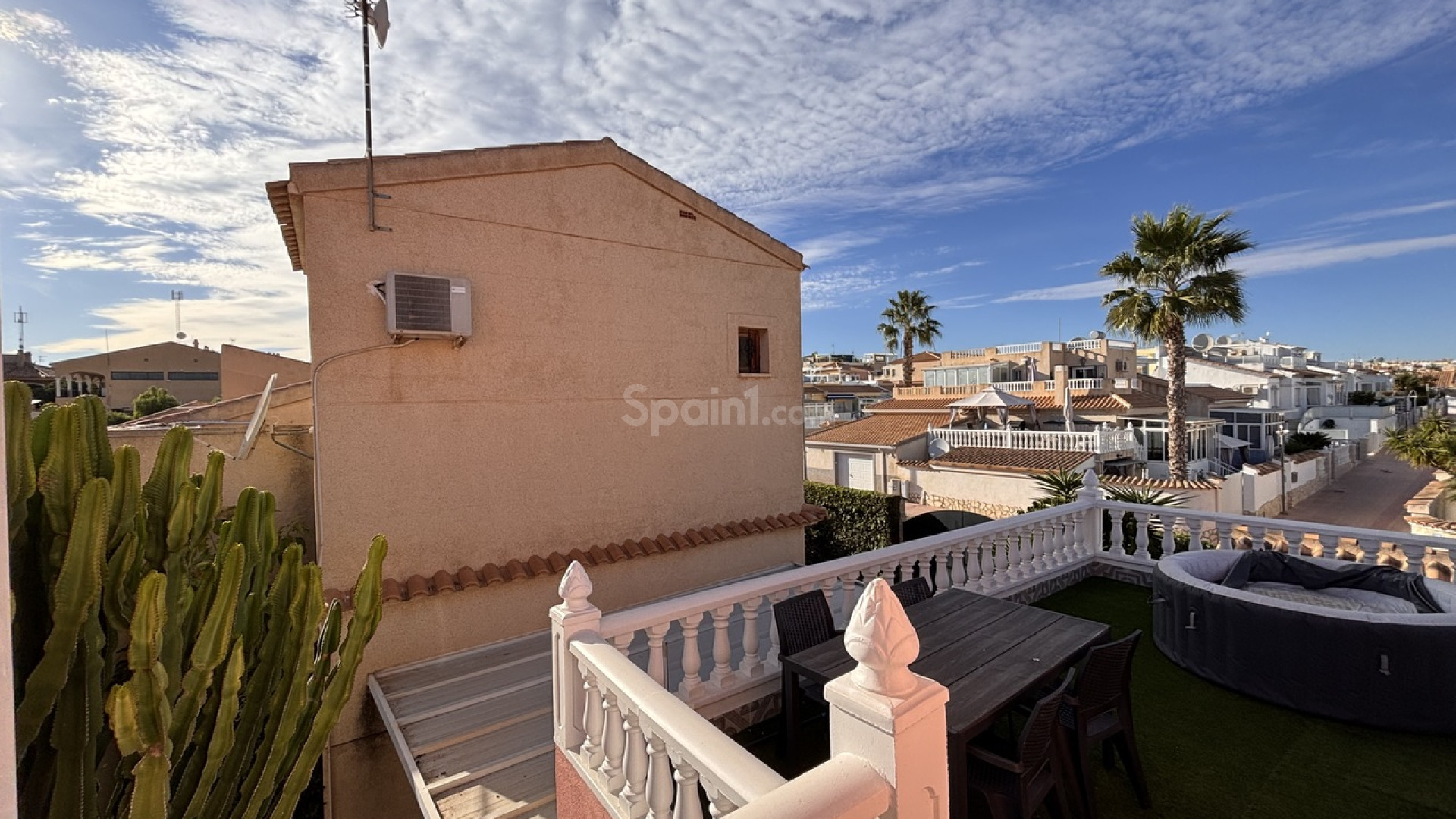 Bruktbolig - Villa -
Playa Flamenca