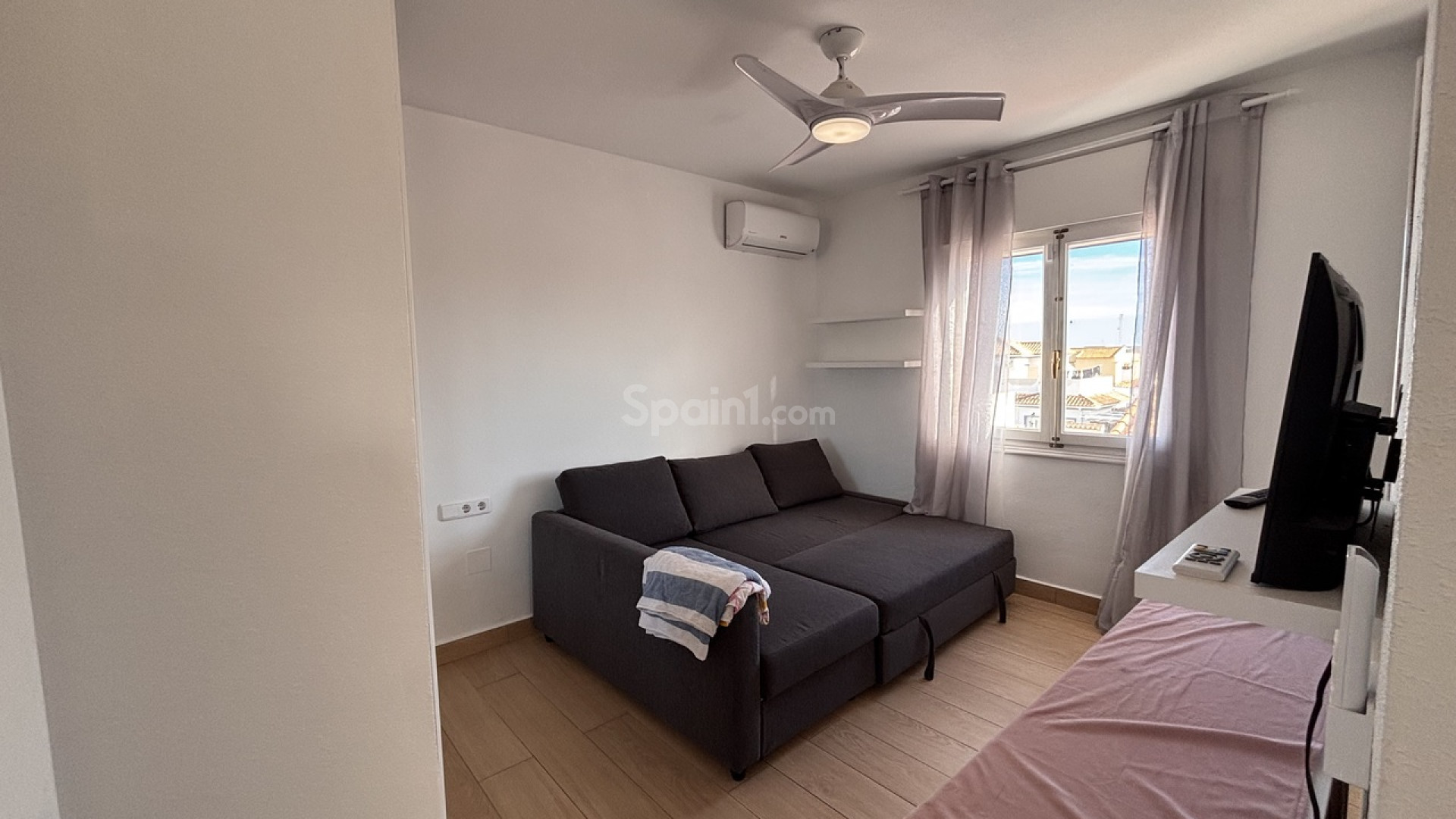 Bruktbolig - Villa -
Playa Flamenca