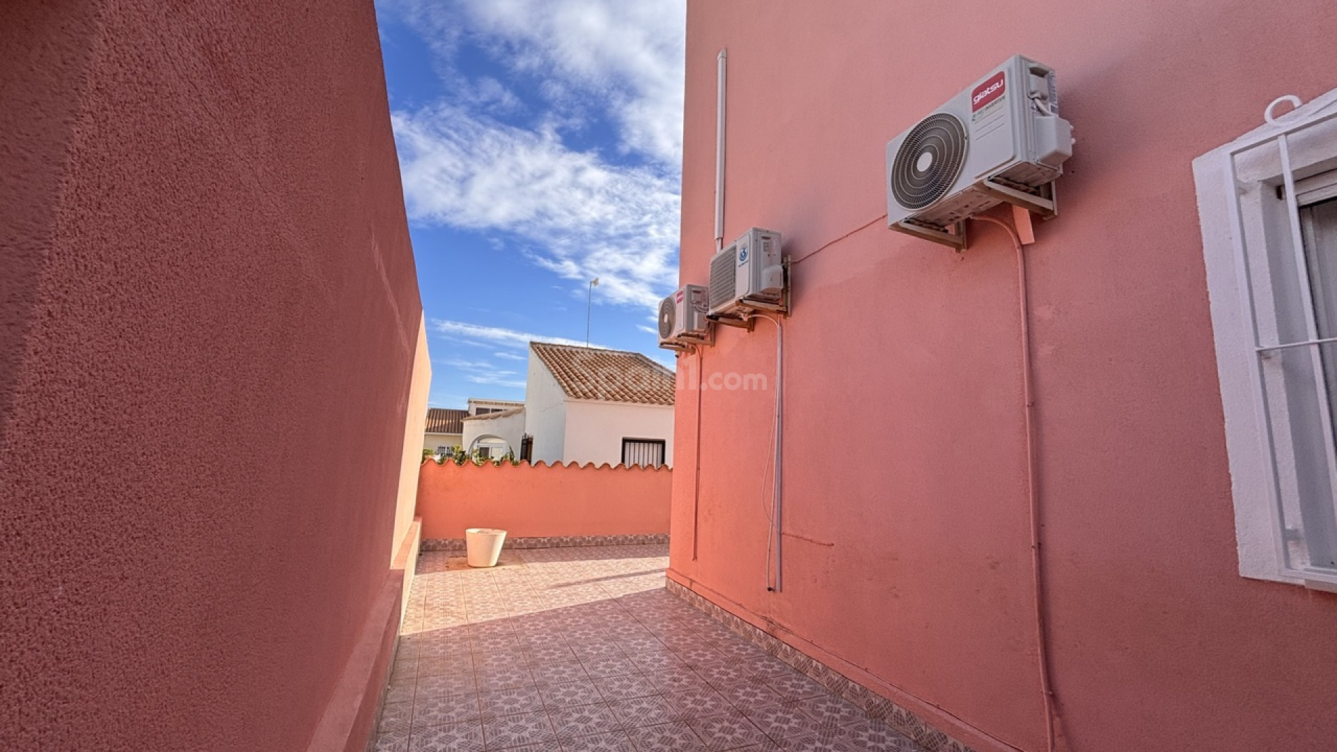 Bruktbolig - Villa -
Playa Flamenca