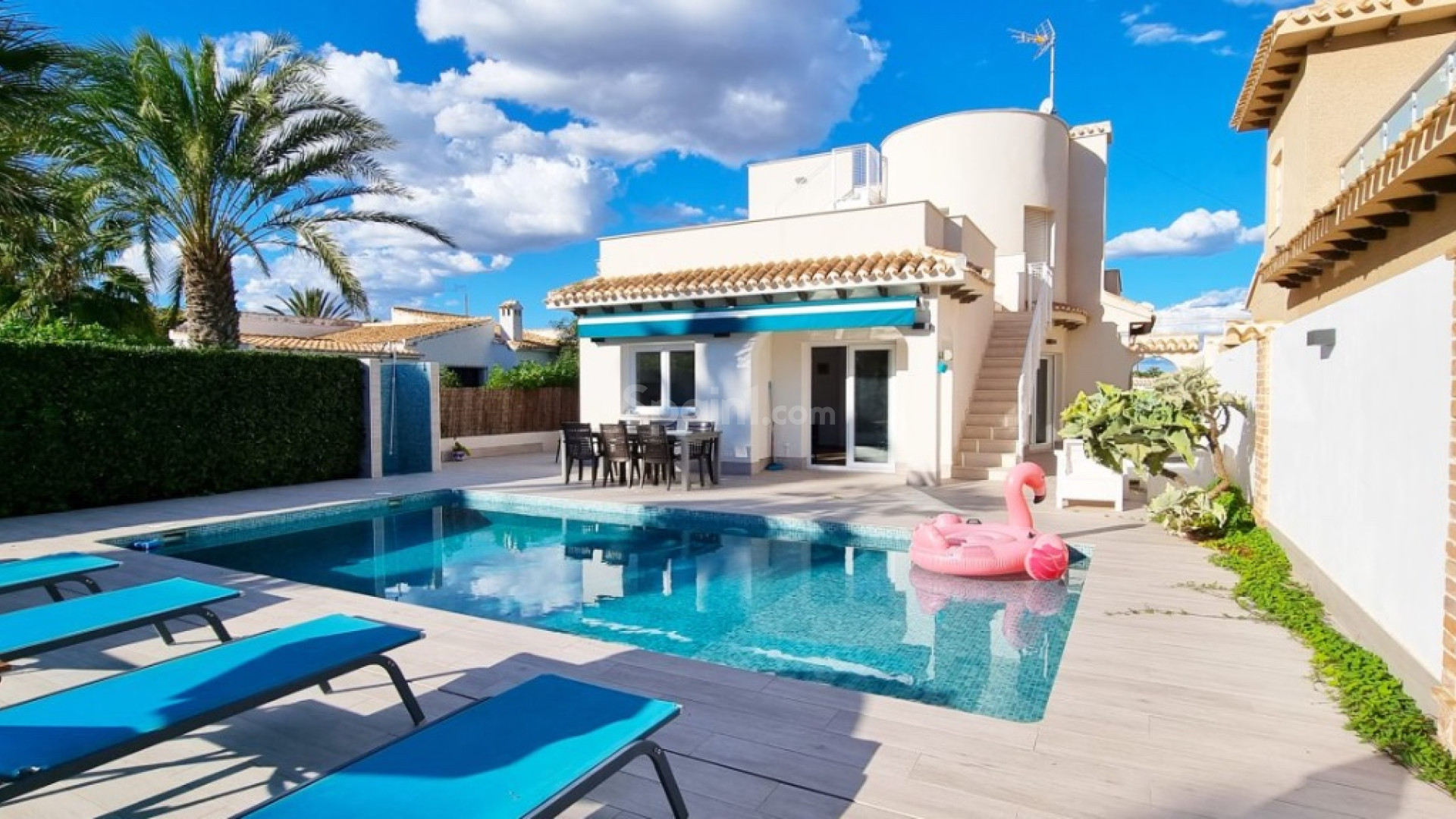 Bruktbolig - Villa -
Playa Flamenca