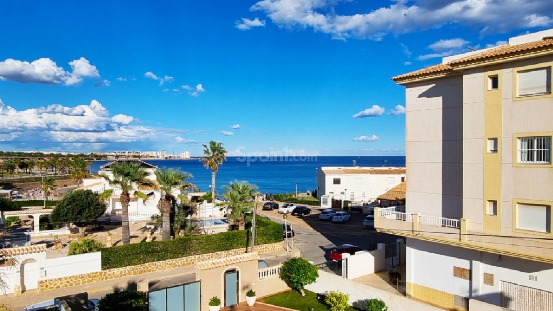 Bruktbolig - Villa -
Playa Flamenca