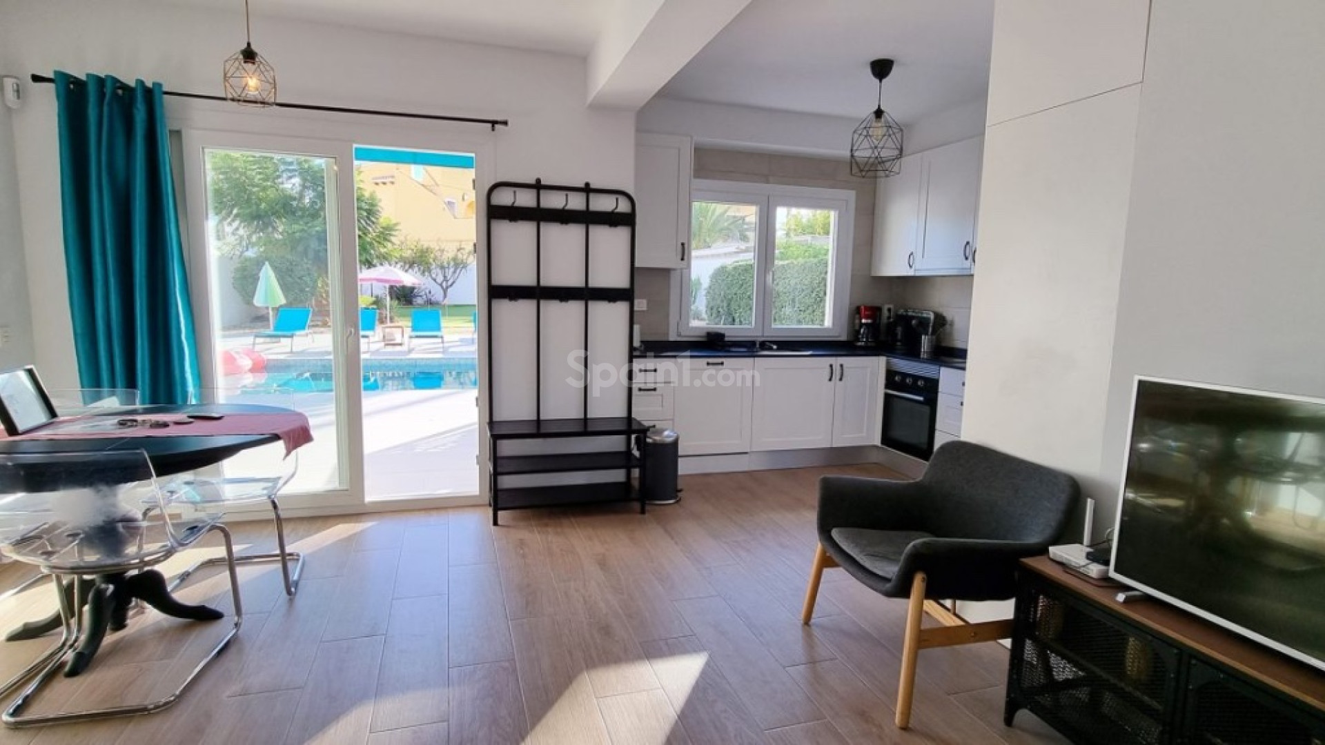 Bruktbolig - Villa -
Playa Flamenca