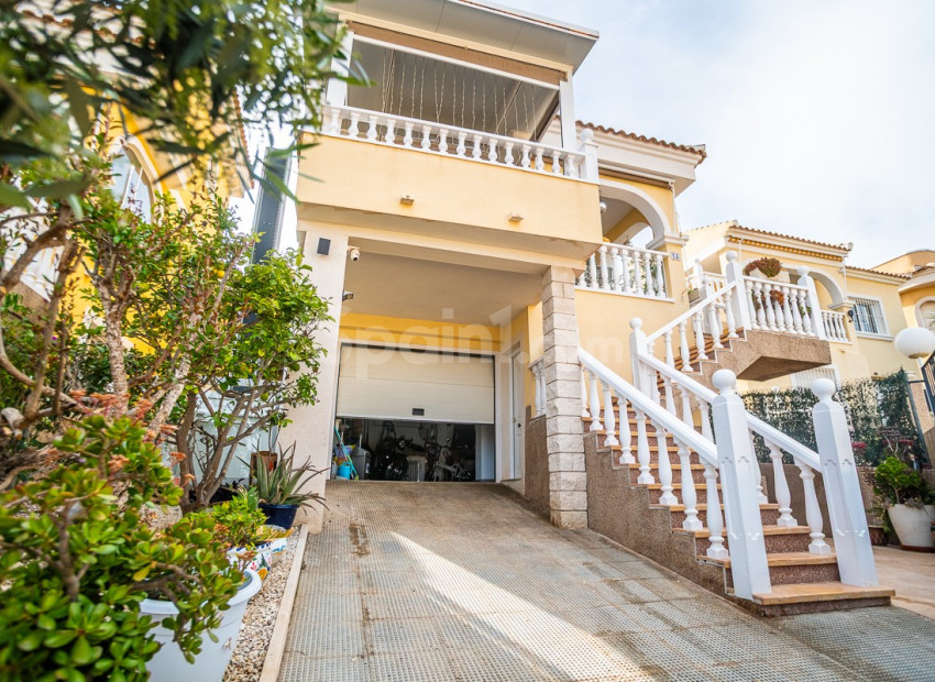 Bruktbolig - Villa -
San Fulgencio - urb.la marina