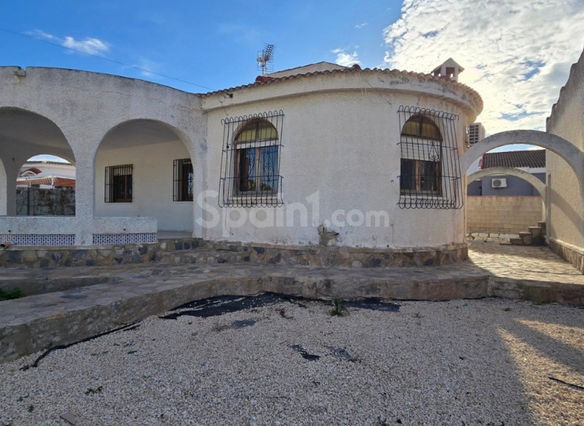Bruktbolig - Villa -
Torrevieja - El Chaparal