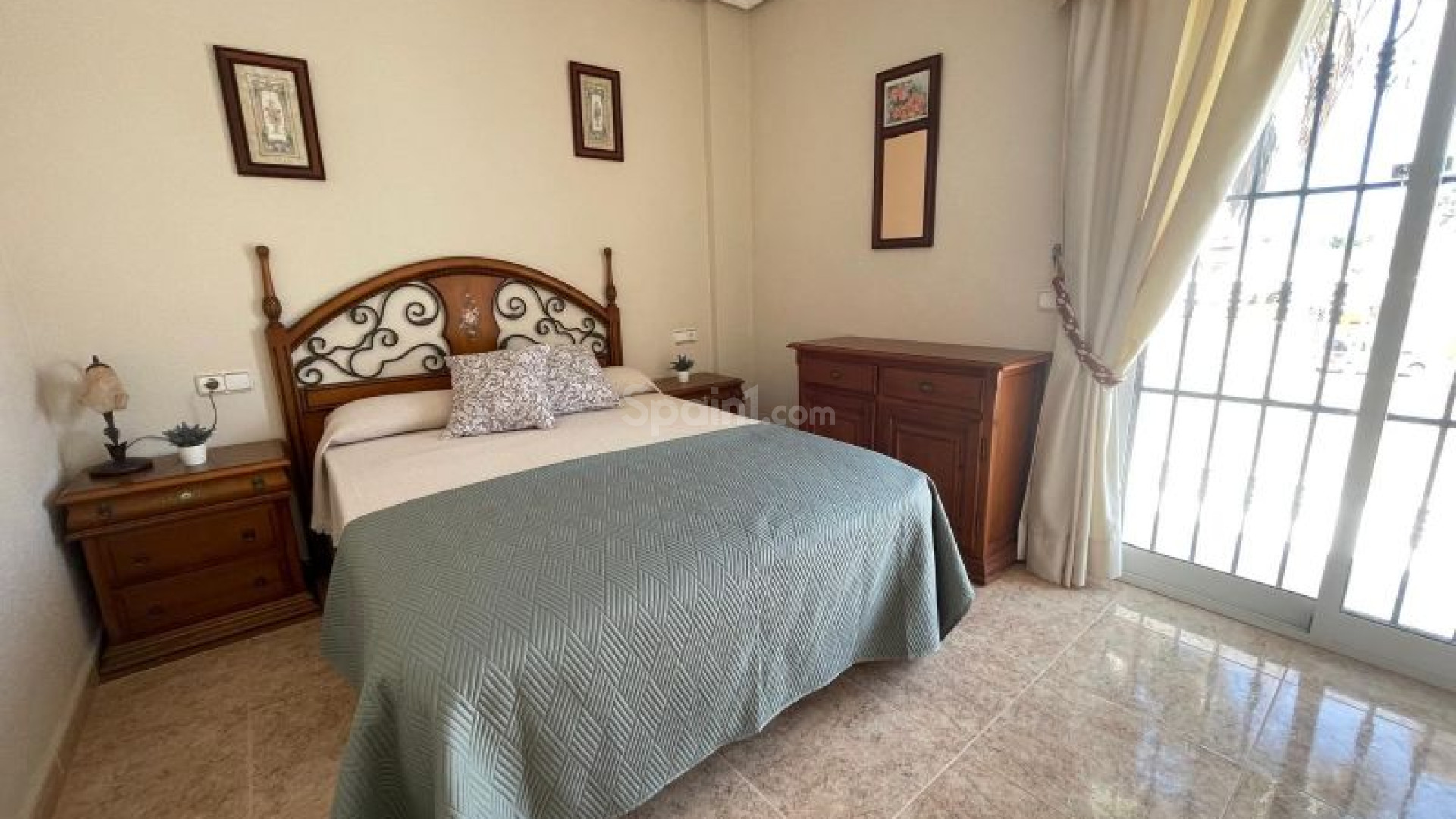 Bruktbolig - Villa -
Torrevieja - La Rosaleda