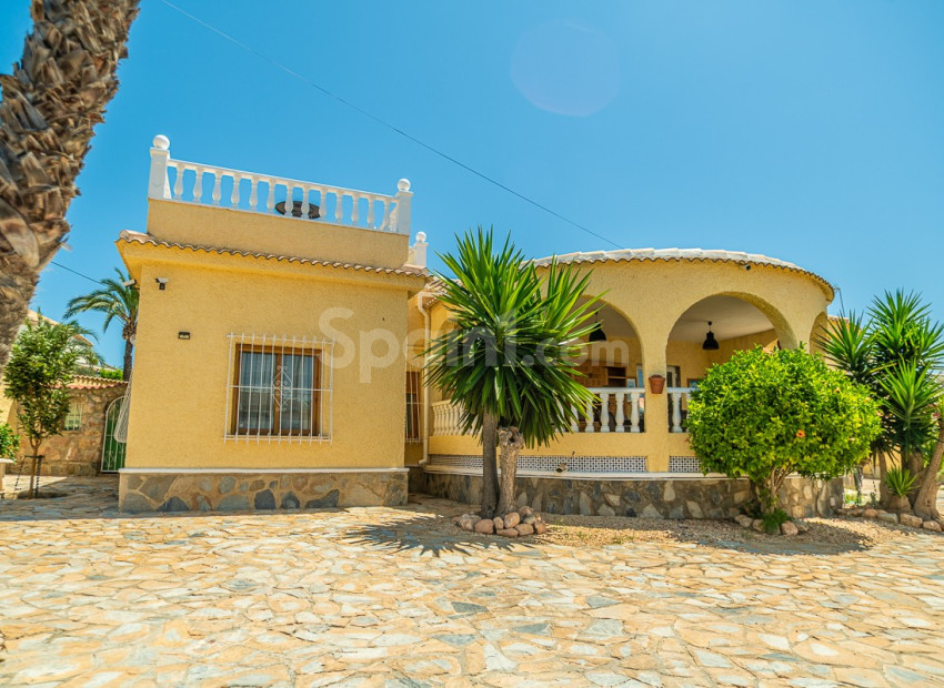 Bruktbolig - Villa -
TORREVIEJA - La Siesta