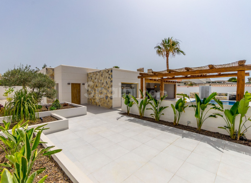 Bruktbolig - Villa -
TORREVIEJA - Torreta Florida