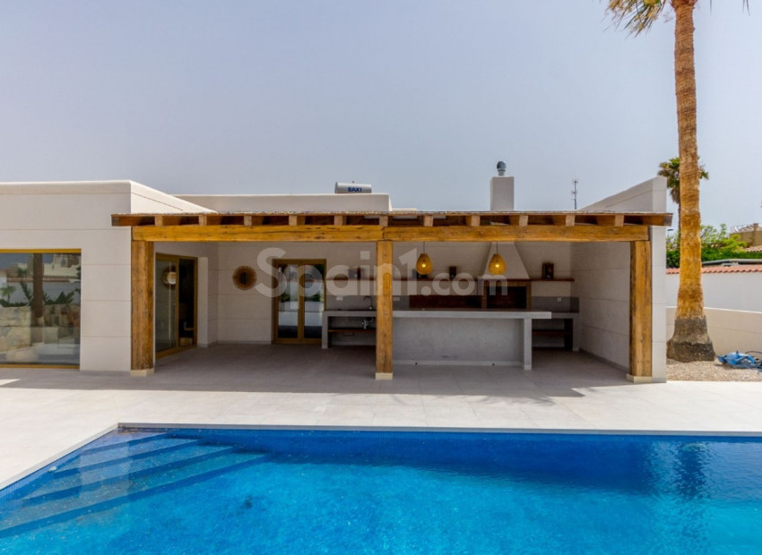 Bruktbolig - Villa -
Torrevieja - Torreta Florida