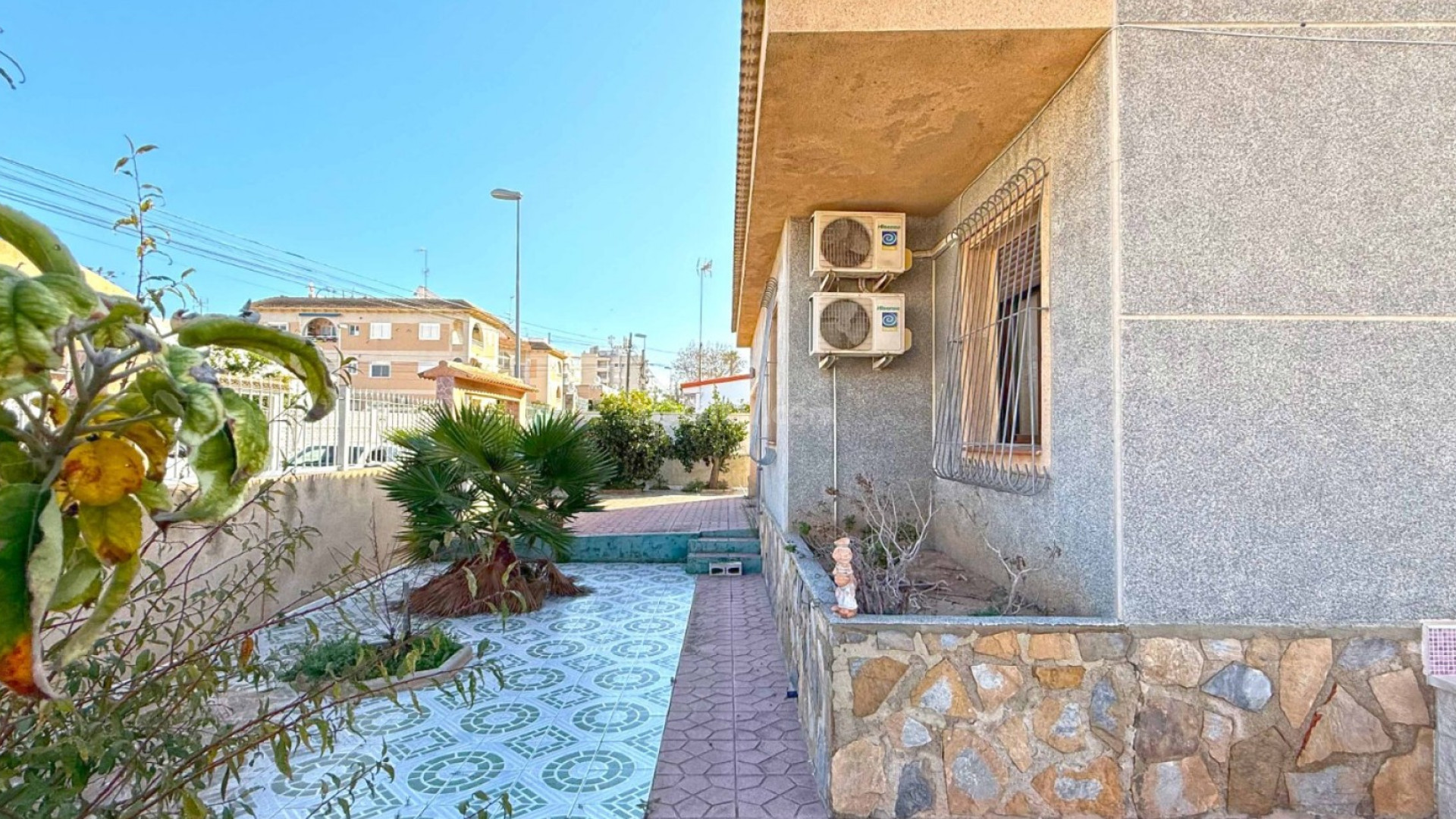 Bruktbolig - Villa -
Torrevieja