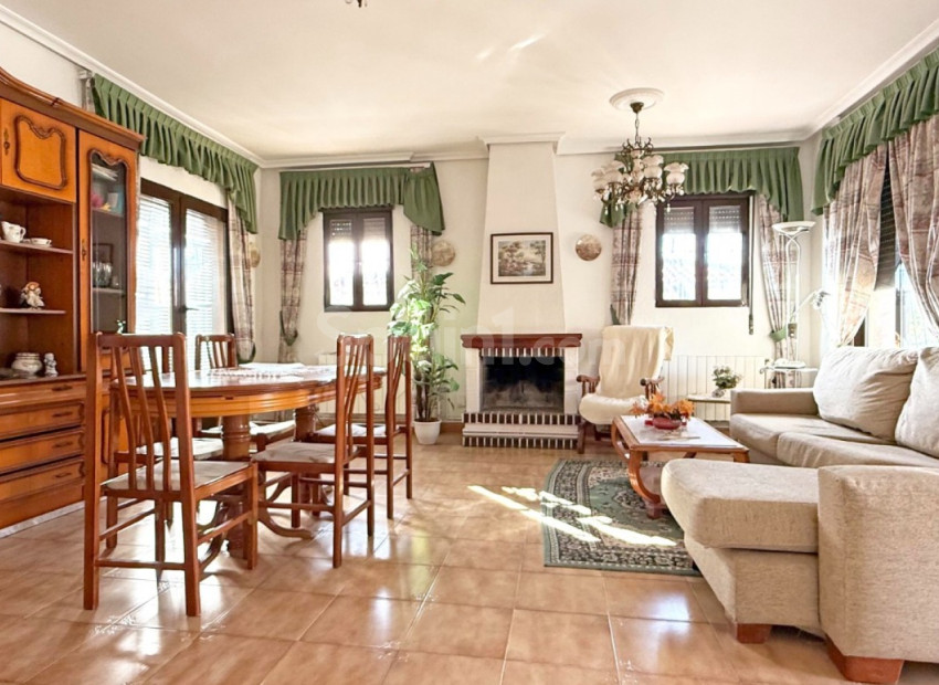 Bruktbolig - Villa -
Torrevieja