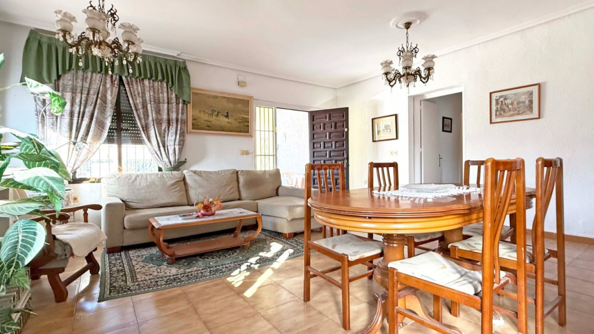 Bruktbolig - Villa -
Torrevieja