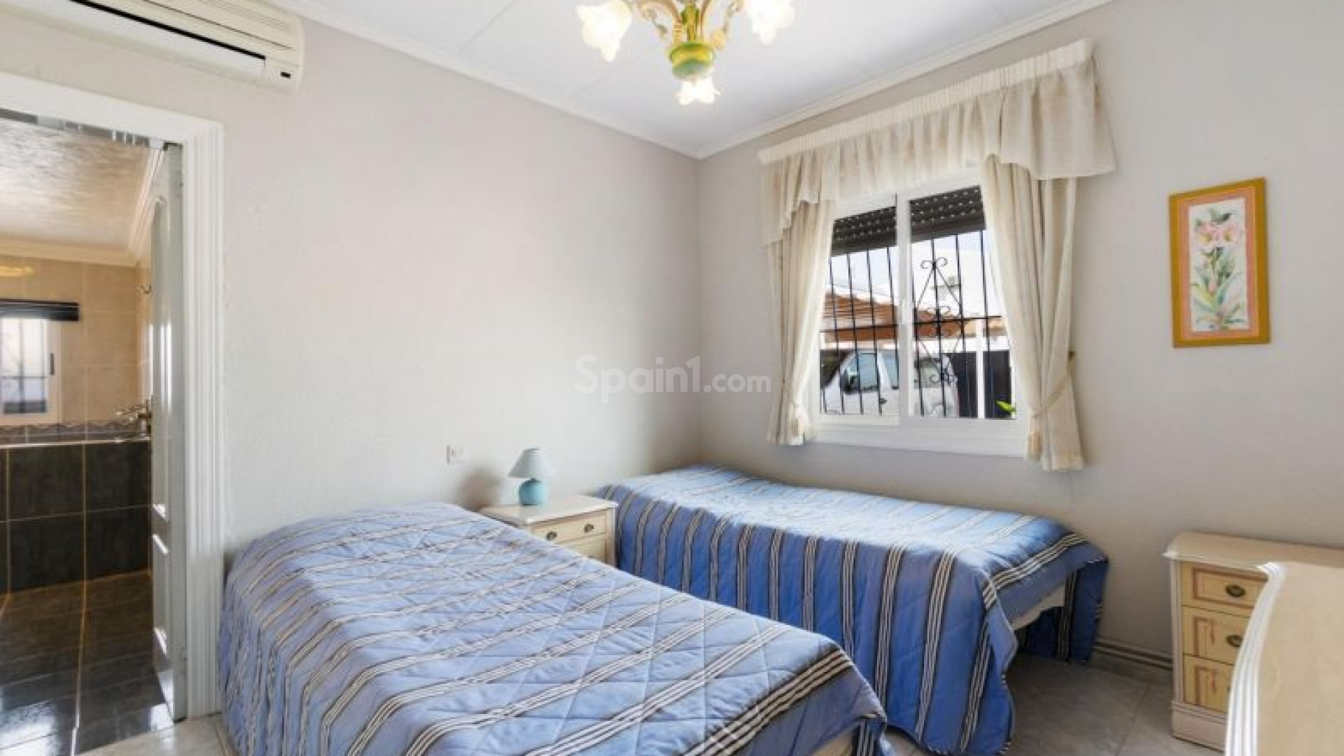 Bruktbolig - Villa -
Torrevieja