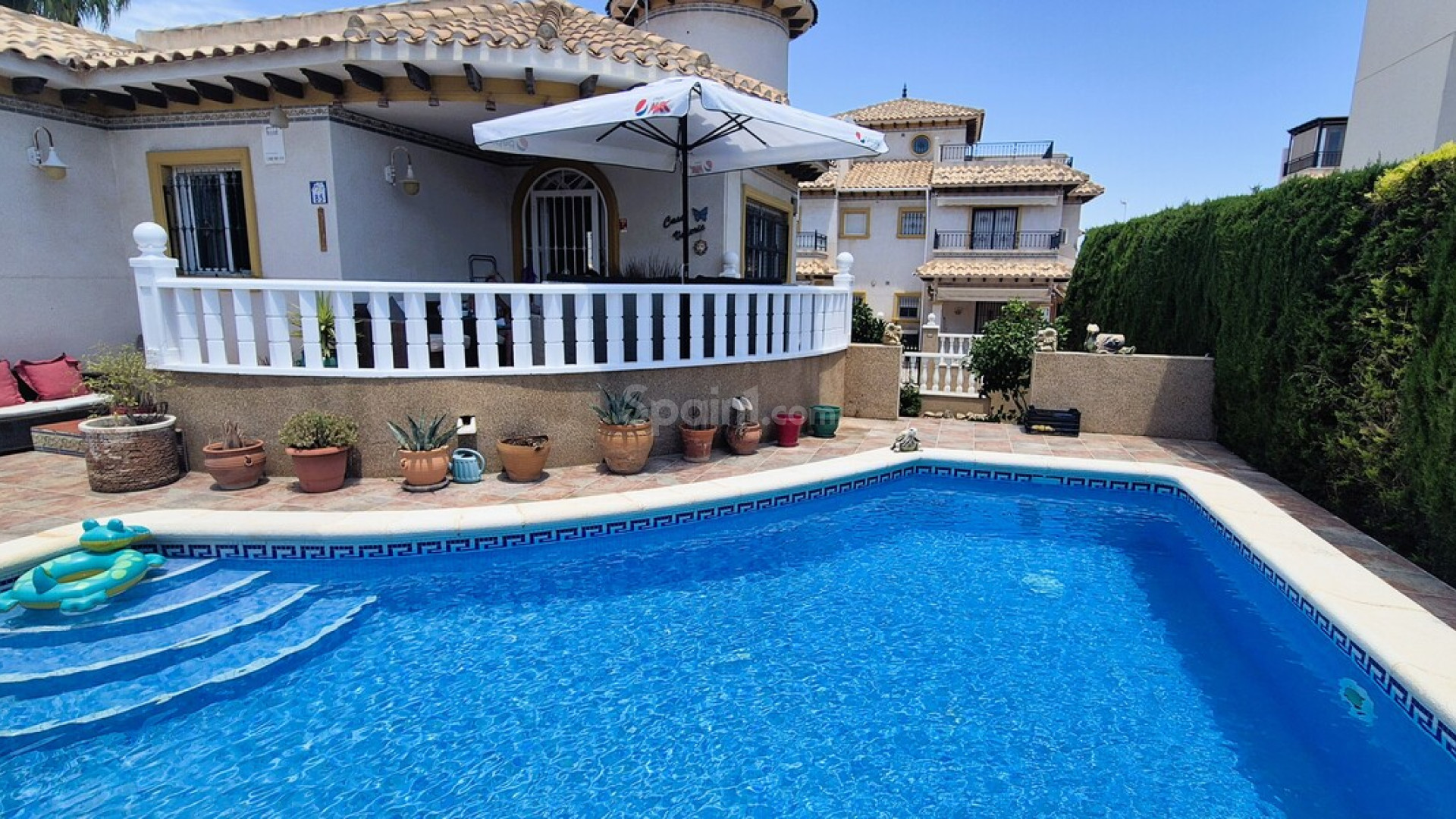 Bruktbolig - Villa -
Villamartín - Costa Blanca