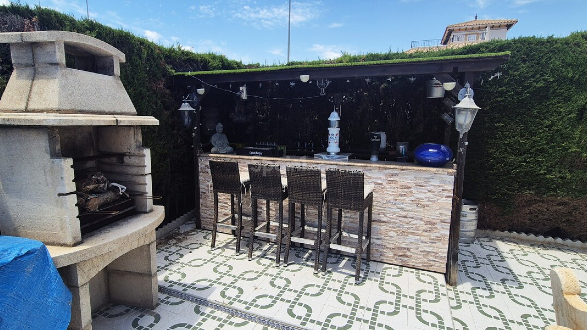 Bruktbolig - Villa -
Villamartín - Costa Blanca