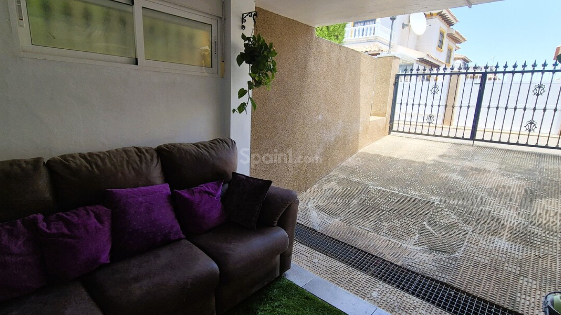Bruktbolig - Villa -
Villamartín - Costa Blanca