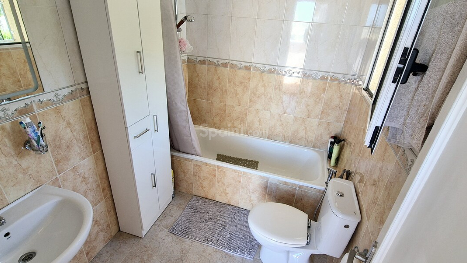 Bruktbolig - Villa -
Villamartín - Costa Blanca