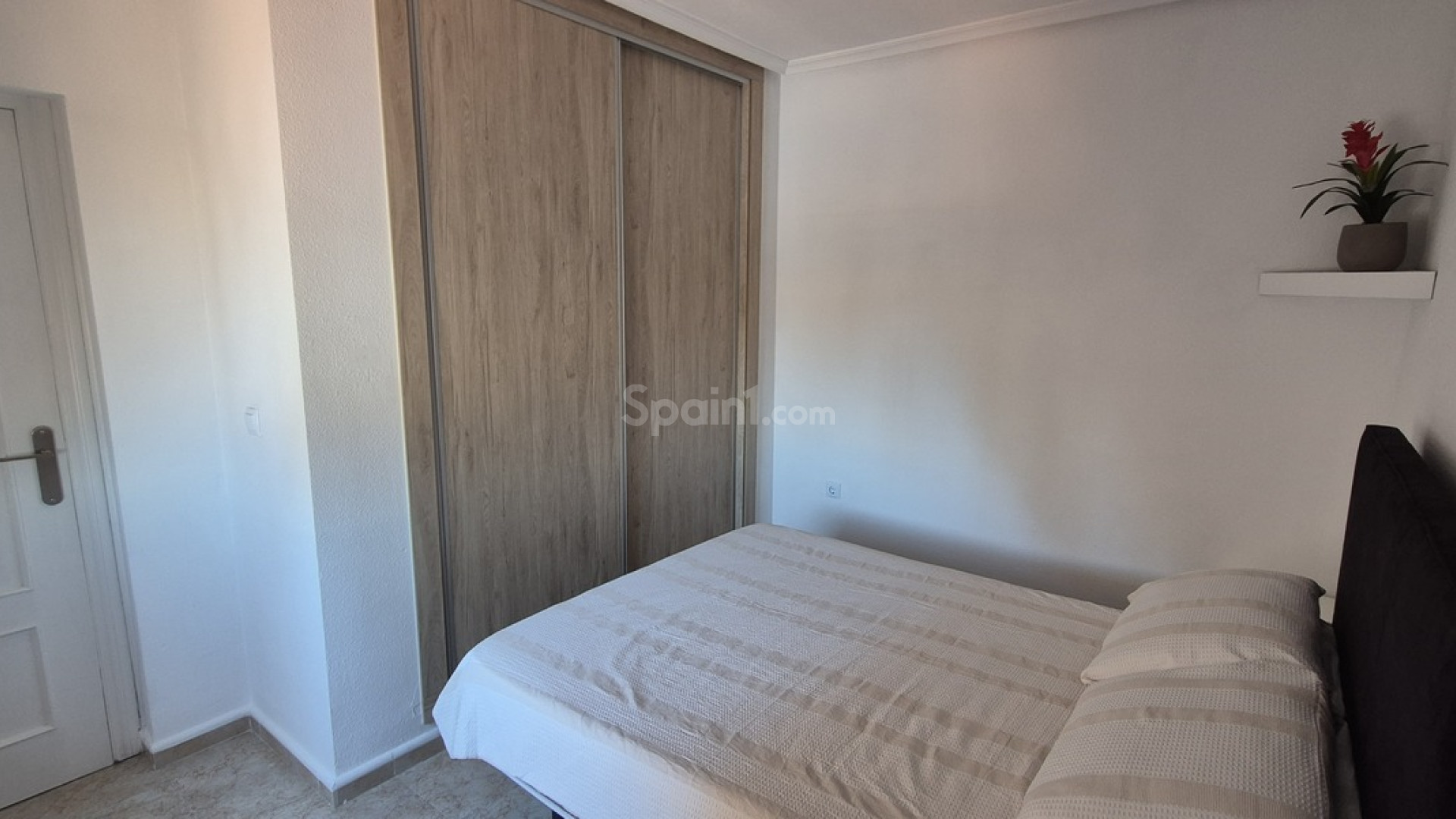 Bruktbolig - Villa -
Villamartín - Costa Blanca
