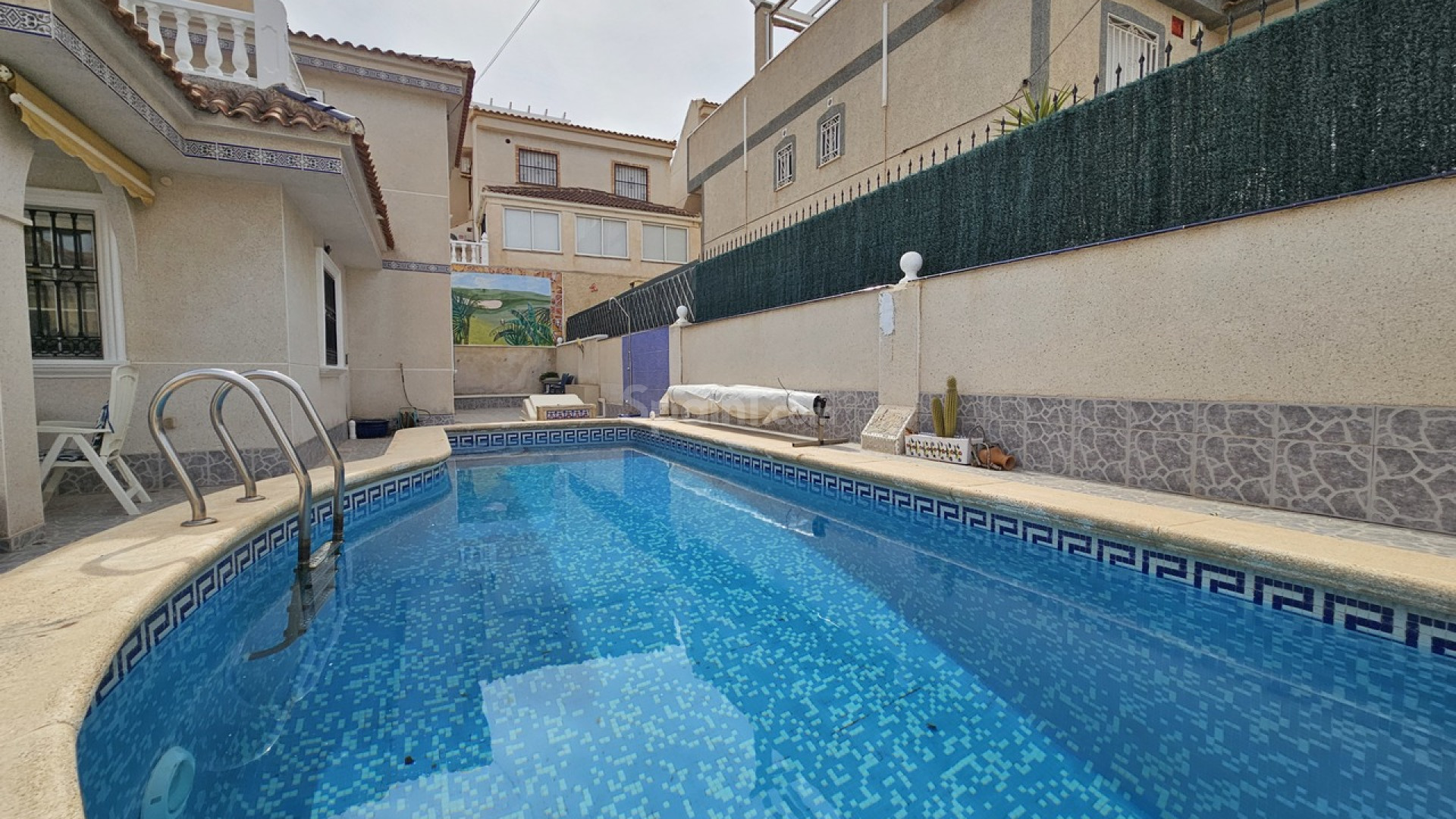 Bruktbolig - Villa -
Villamartín - Villamartin
