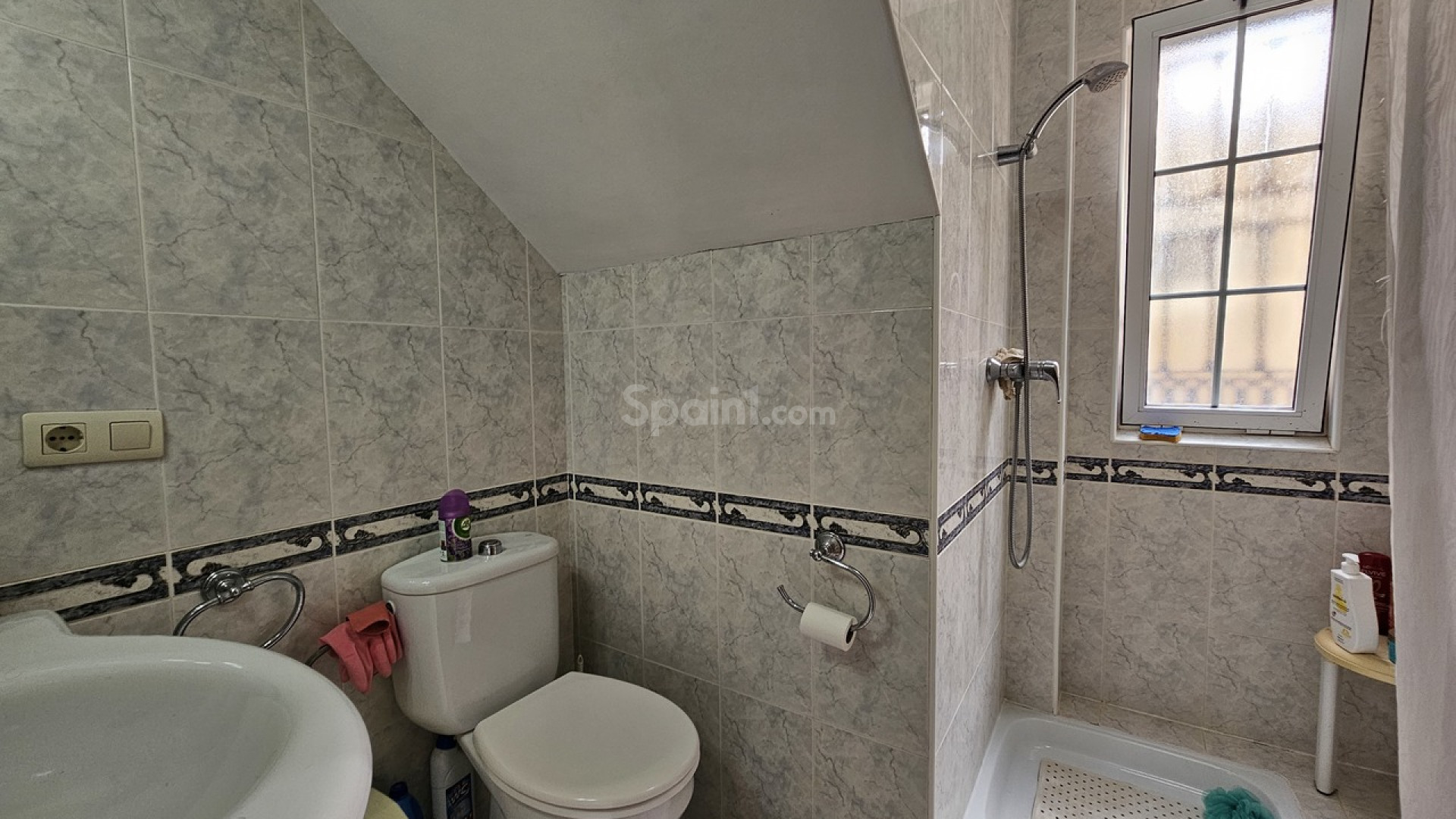 Bruktbolig - Villa -
Villamartín - Villamartin