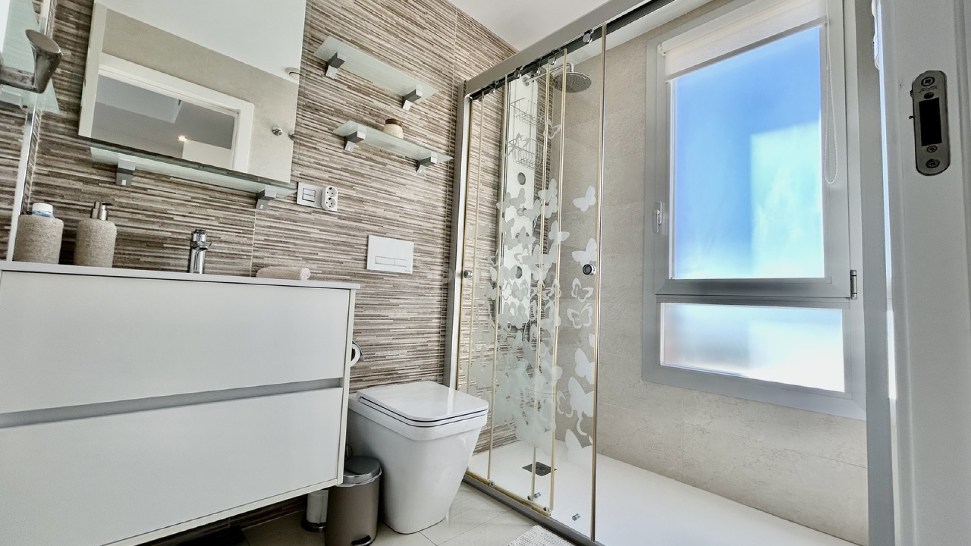 Bruktbolig - Villa -
Villamartín - Villamartin