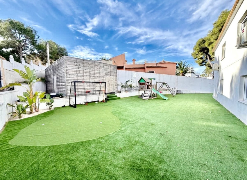 Bruktbolig - Villa -
Villamartín - Villamartin