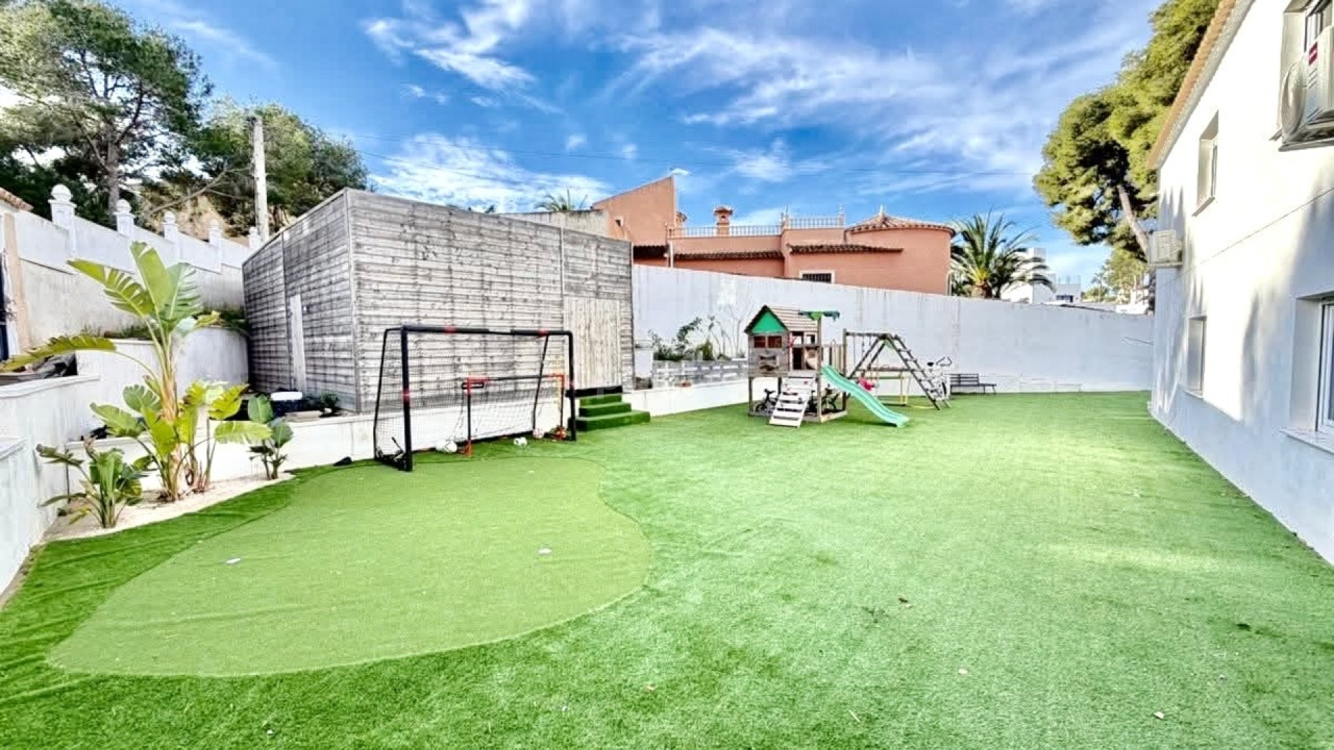 Bruktbolig - Villa -
Villamartín - Villamartin