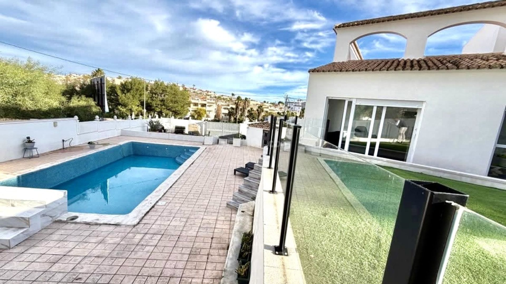 Bruktbolig - Villa -
Villamartín - Villamartin