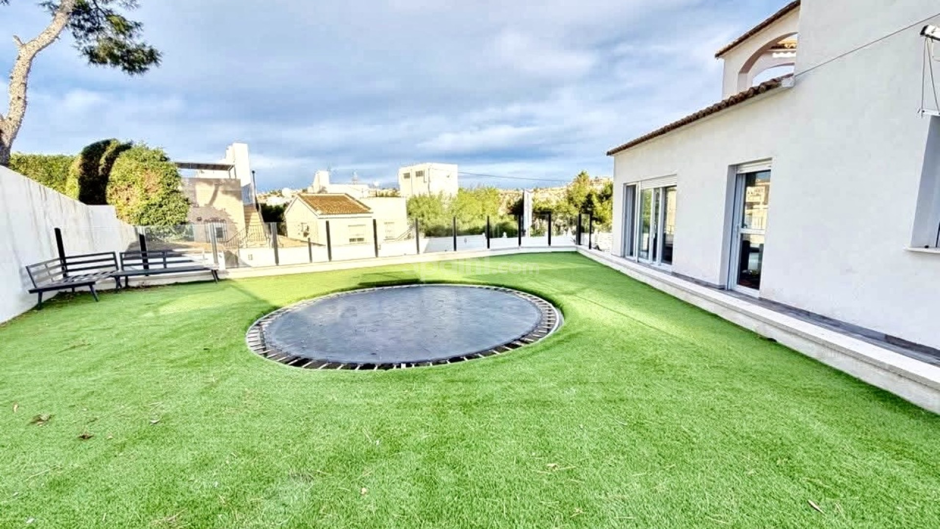 Bruktbolig - Villa -
Villamartín - Villamartin