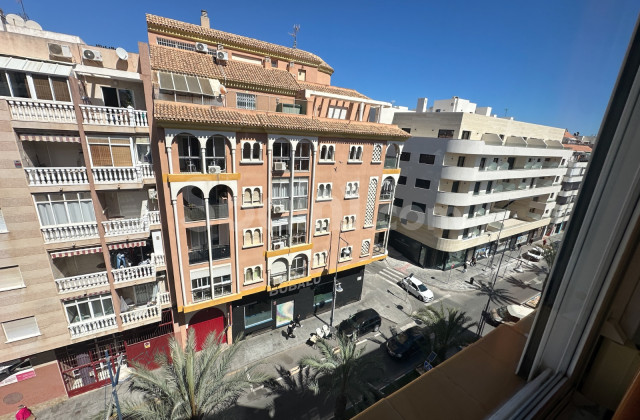 Lägenhet - Resale - Torrevieja - Torrevieja