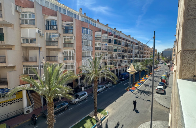 Lägenhet - Resale - Torrevieja - Torrevieja