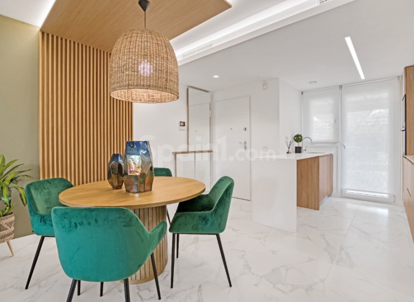 New Build - Lägenhet -
Punta Prima