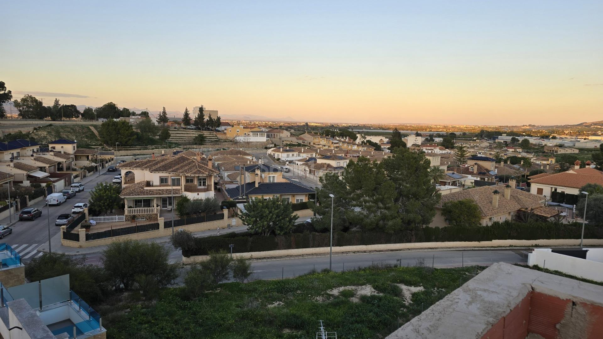 New Build - Radhus -
Bigastro - pueblo