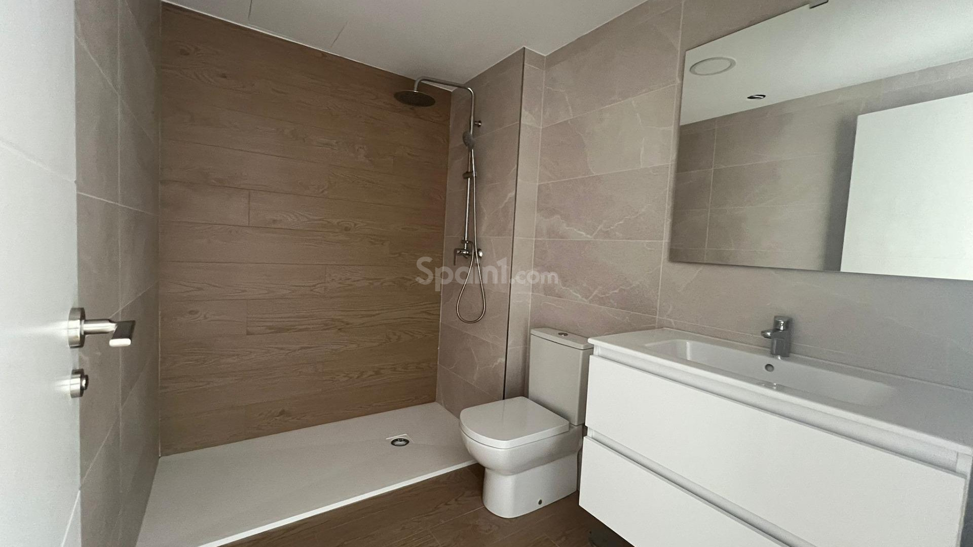 New Build - Radhus -
La Union - centro