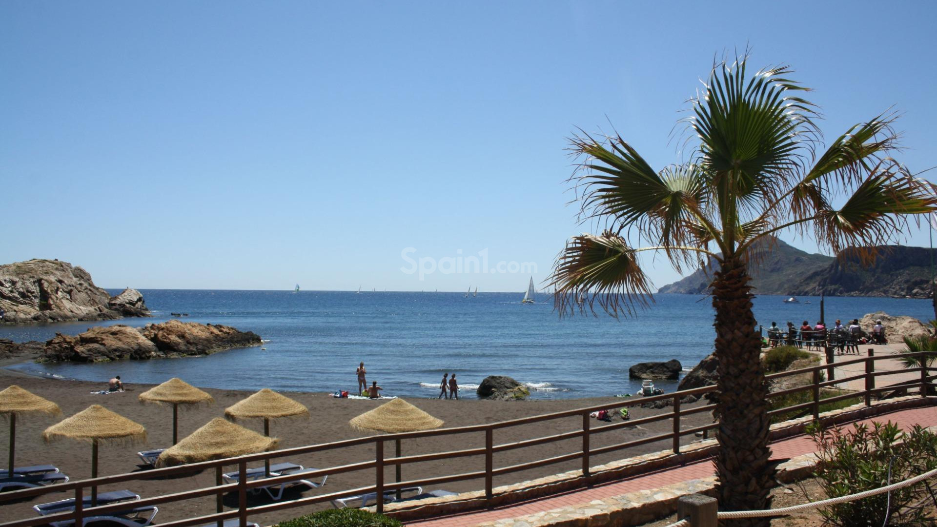 New Build - Radhus -
La Union - centro