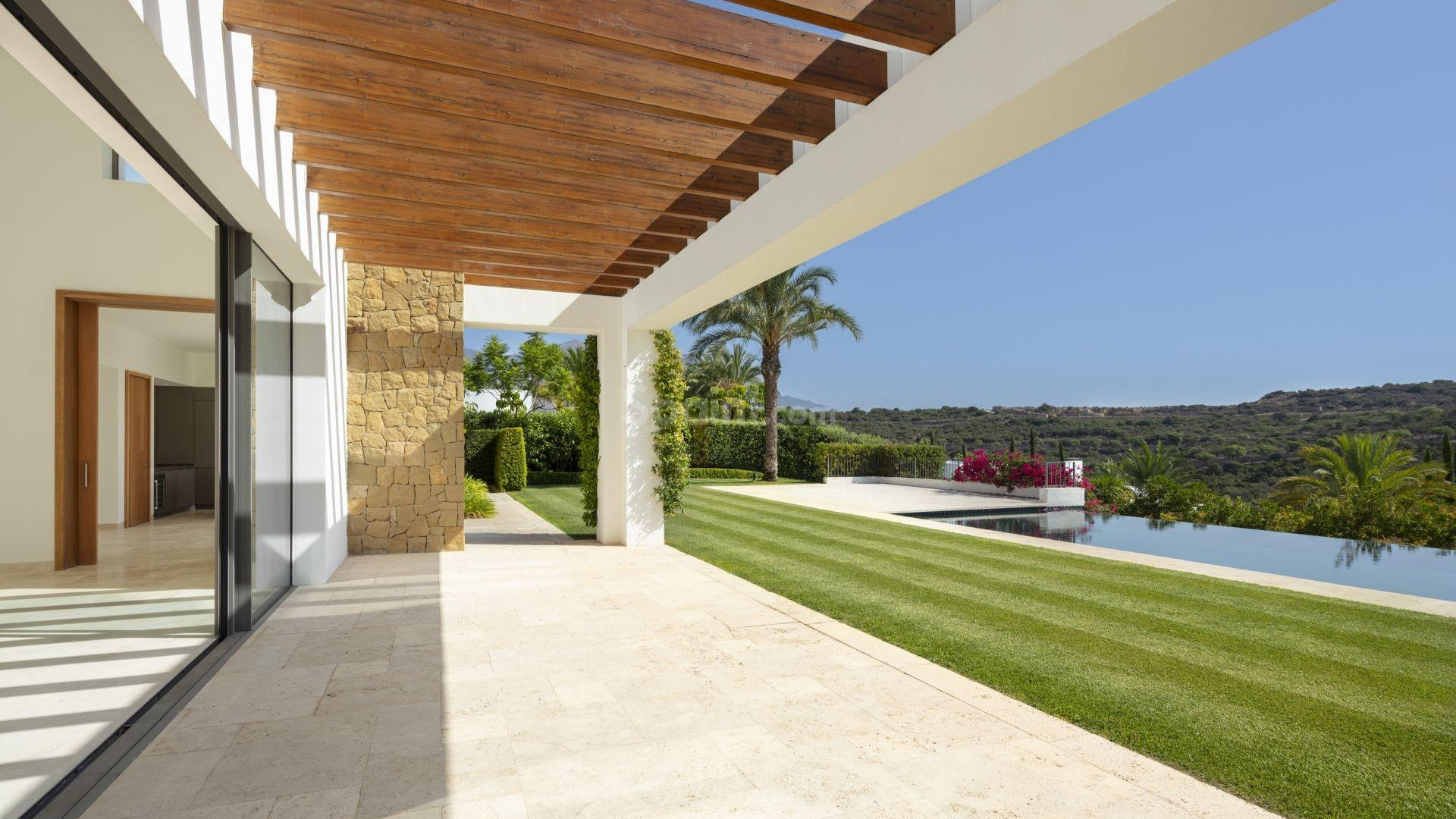 New Build - Villa -
Casares - Pedregales