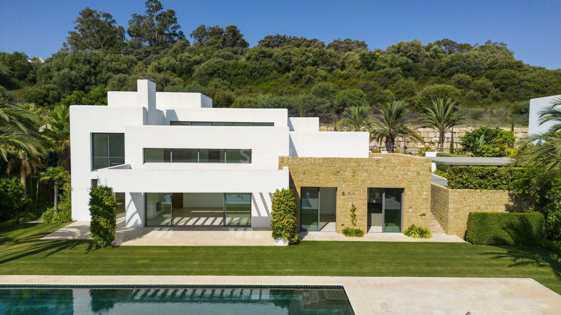 New Build - Villa -
Casares - Pedregales