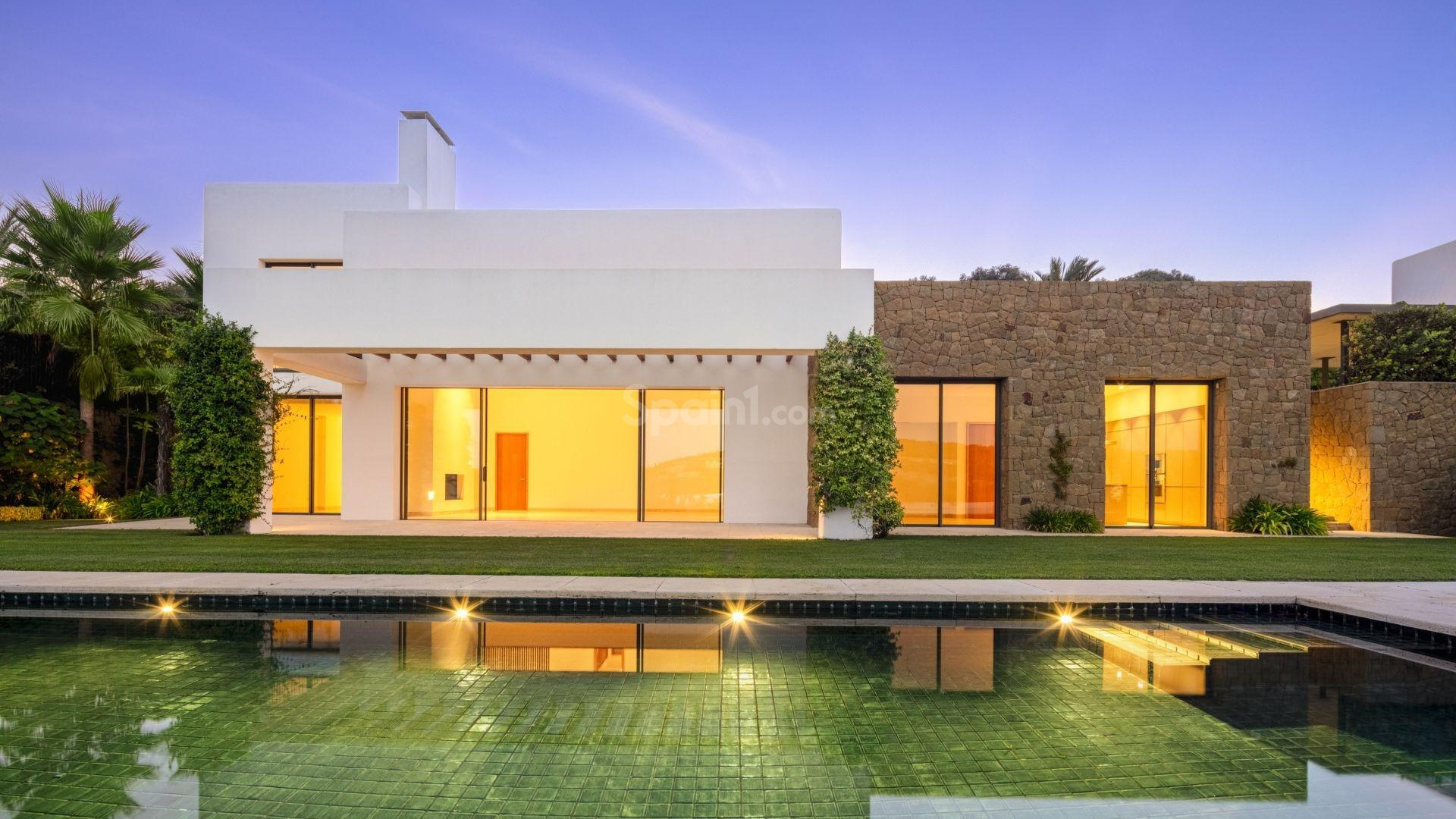 New Build - Villa -
Casares - Pedregales