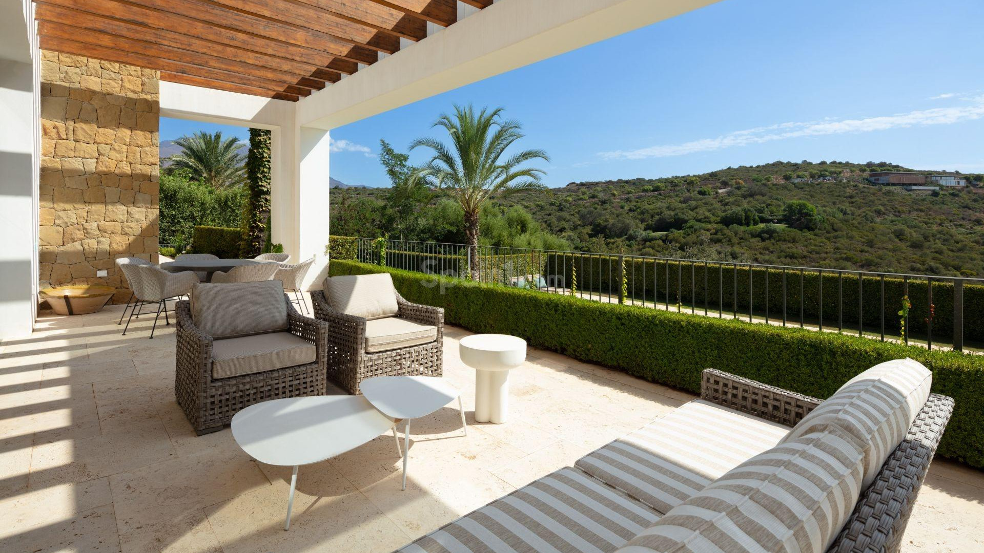 New Build - Villa -
Casares - Pedregales