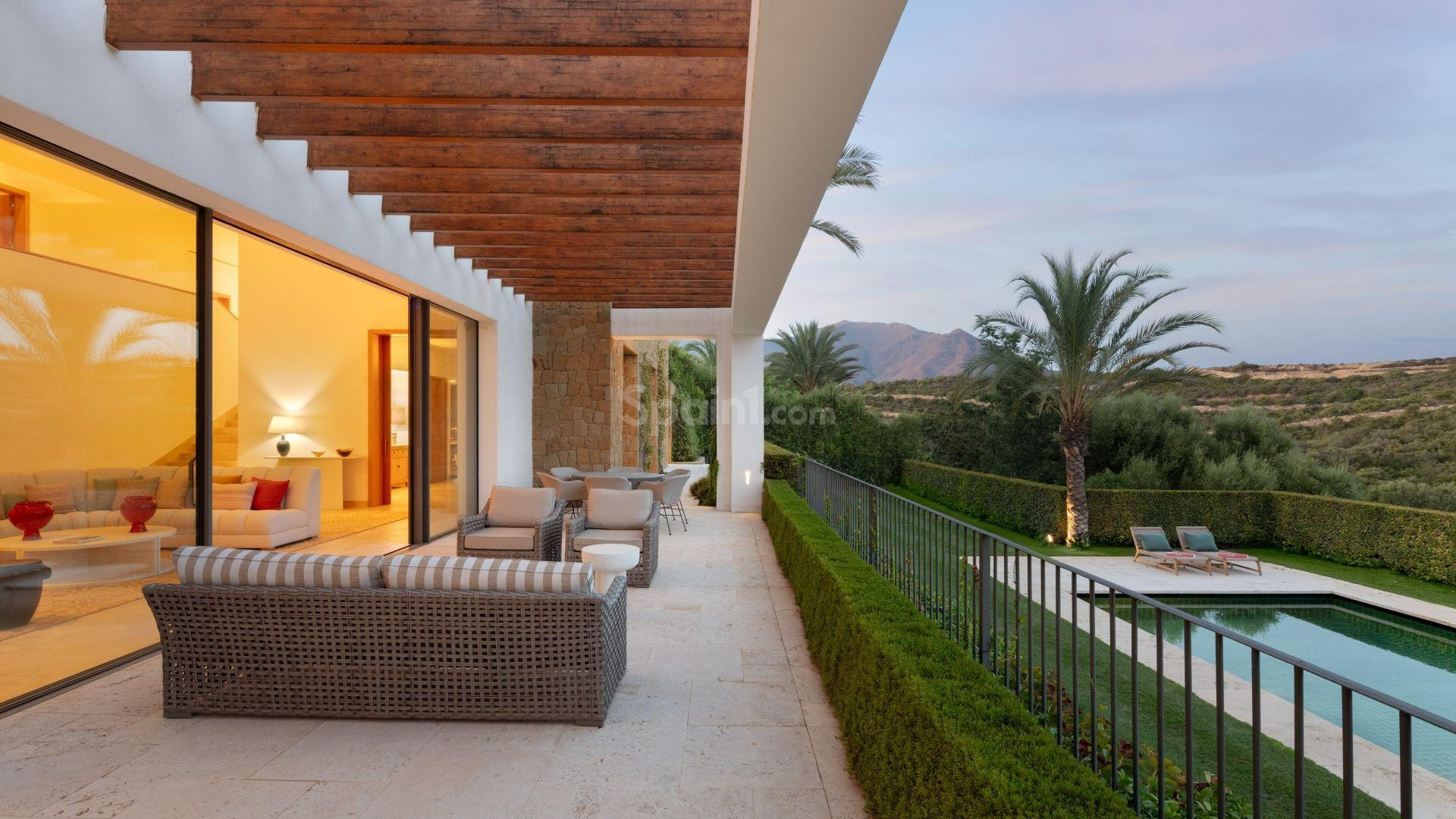 New Build - Villa -
Casares - Pedregales