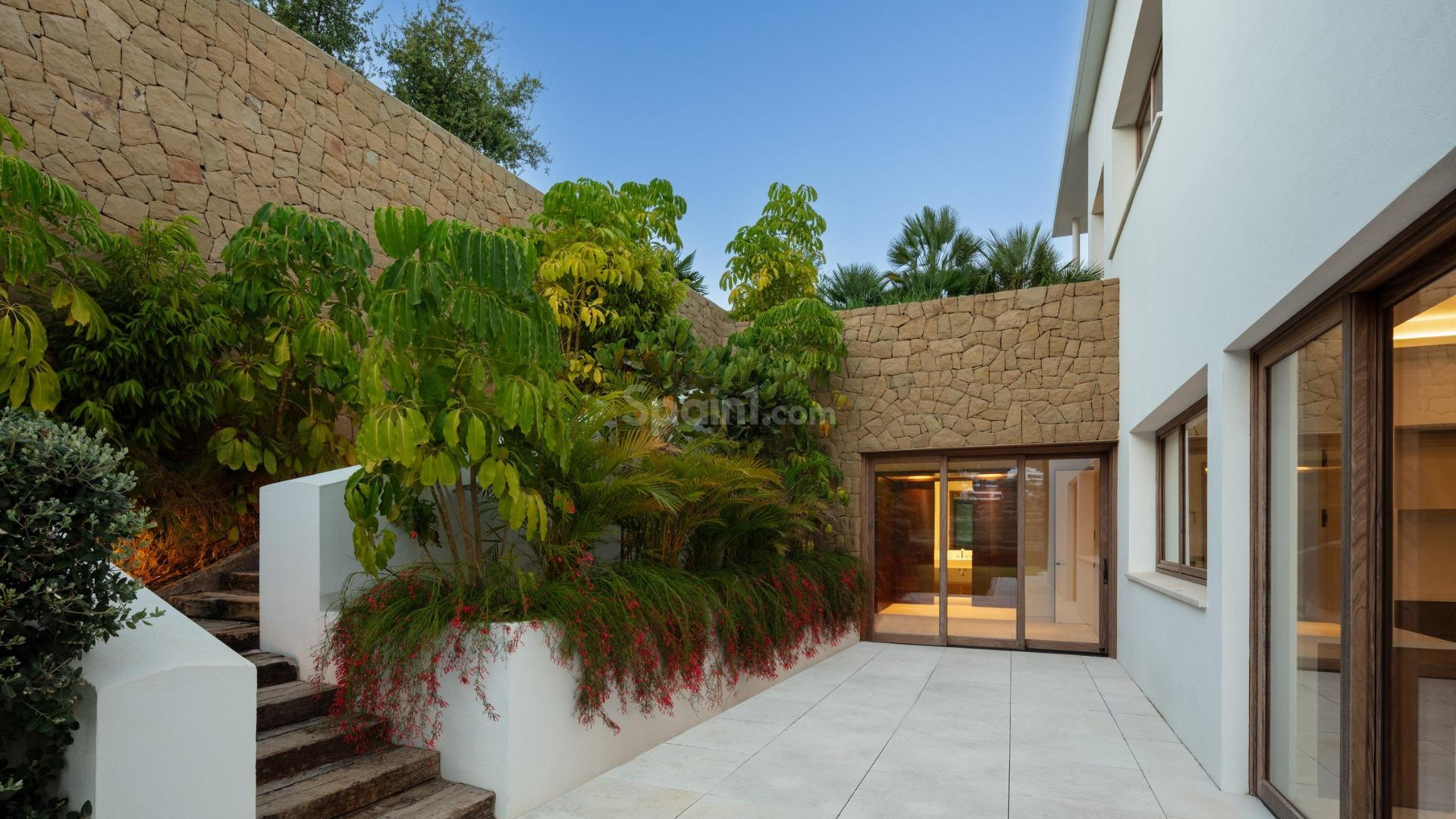 New Build - Villa -
Casares - Pedregales