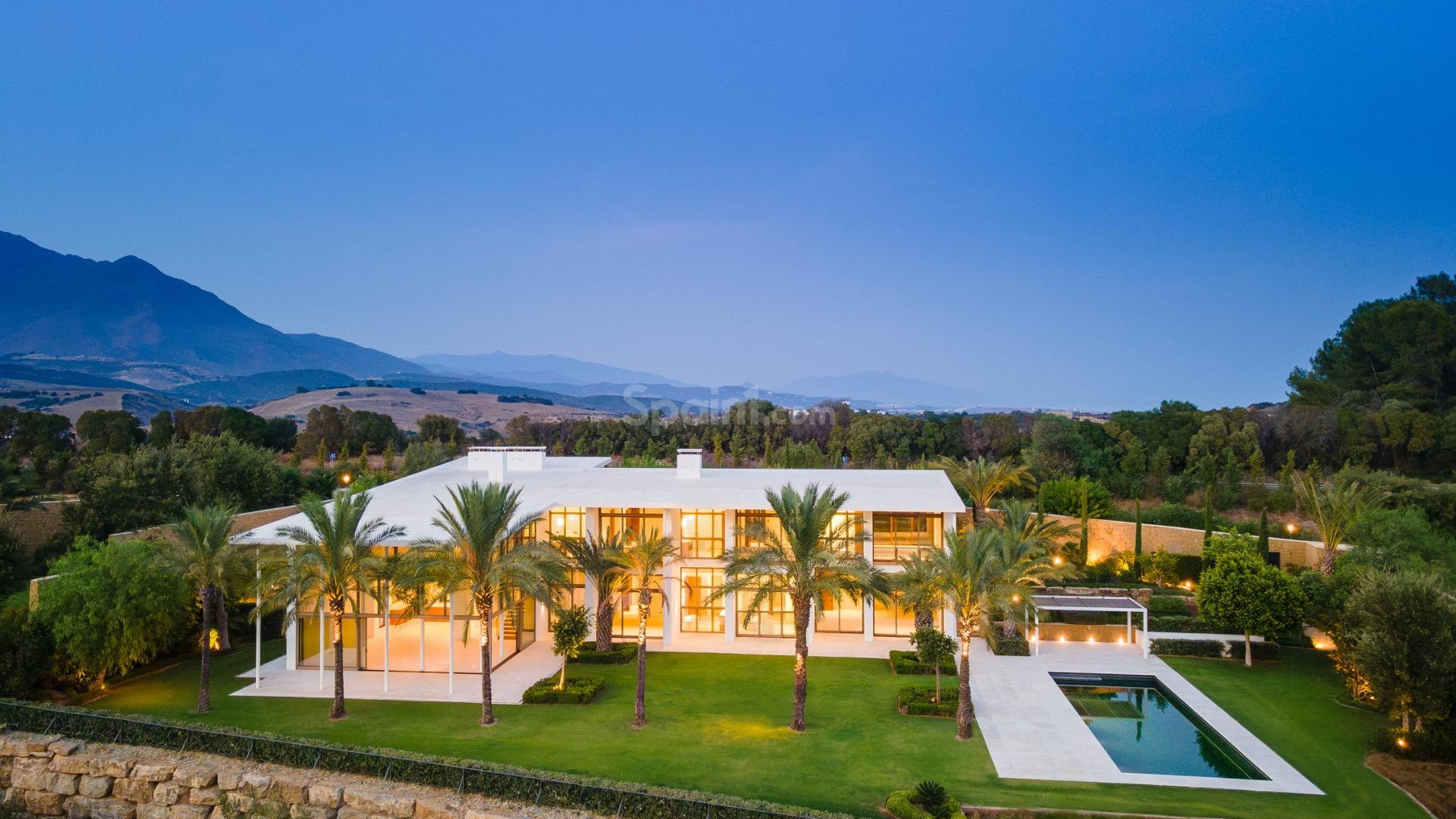 New Build - Villa -
Casares - Pedregales