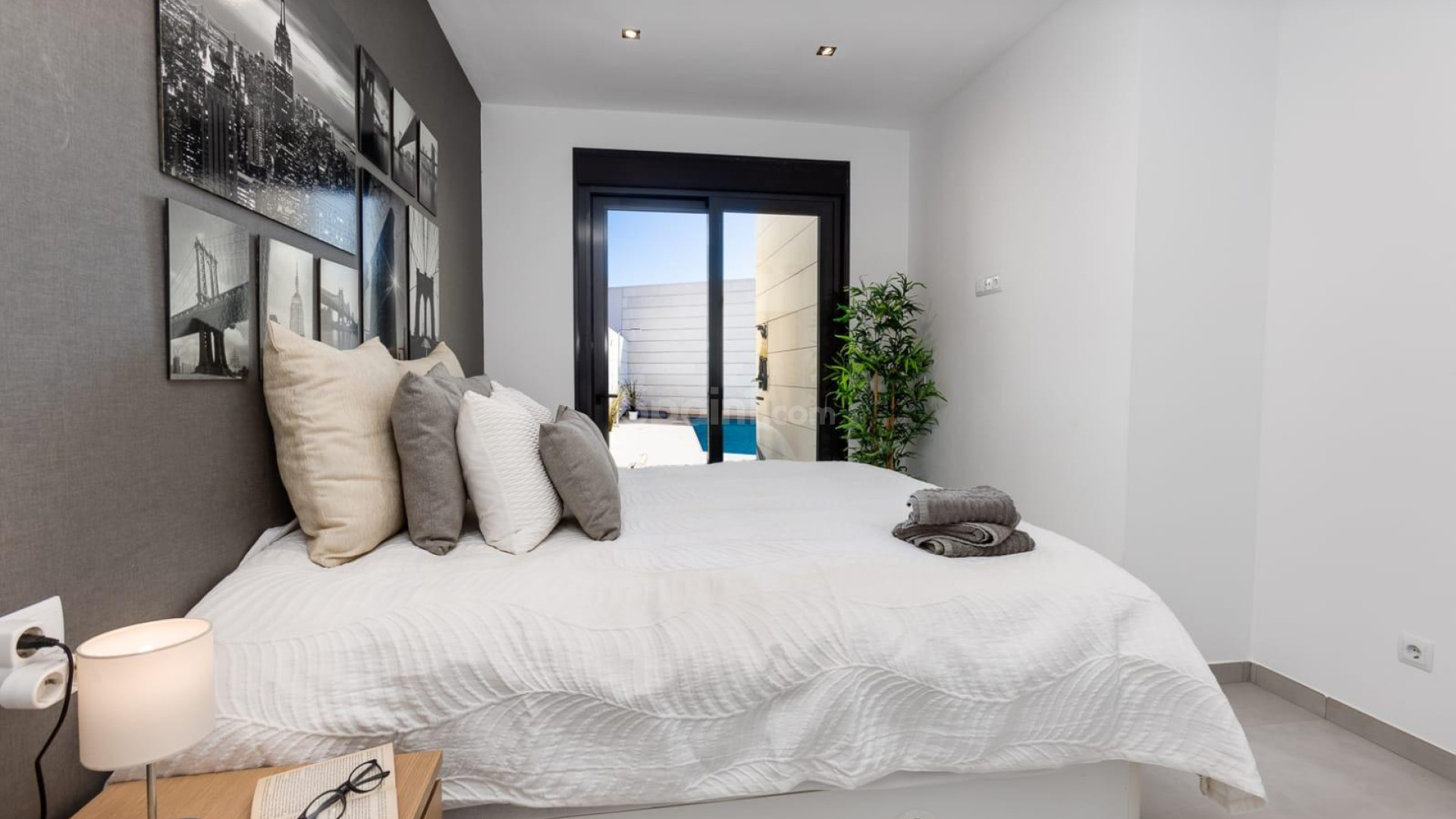 New Build - Villa -
Pilar de la Horadada