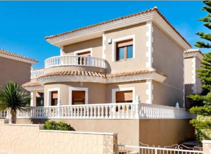 New Build - Villa -
Torrevieja - Los Altos