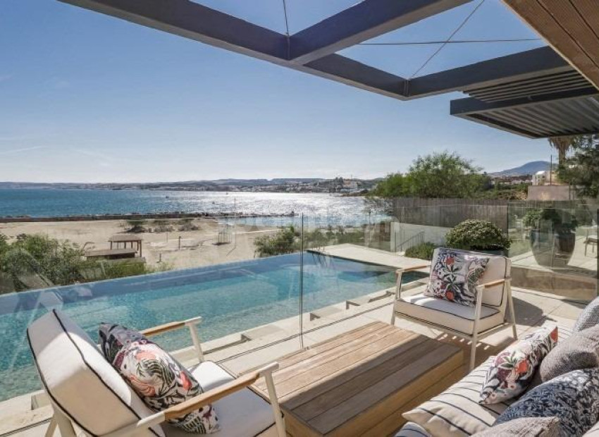 New Build - Wohnung -
Estepona - Playa del Cristo