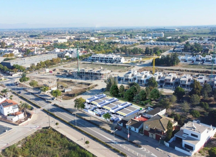 Nueva construcción  - Adosado -
Dolores