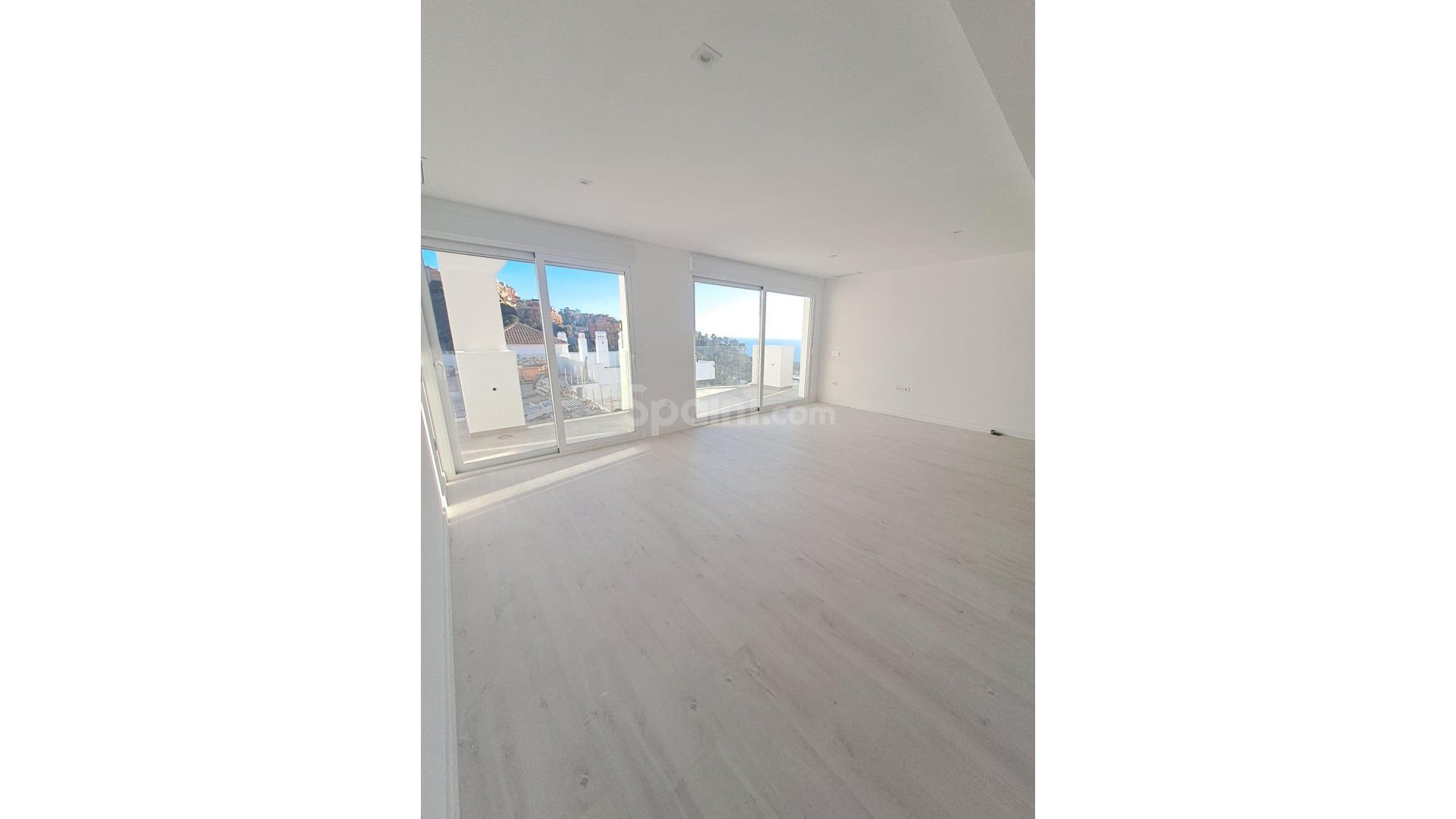 Nueva construcción  - Apartamento -
rincon de la victoria - Torre de Benagalbón